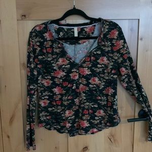 Floral thermal top